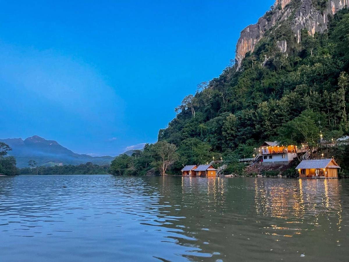 Готель Nongkhiaw The Float House Екстер'єр фото