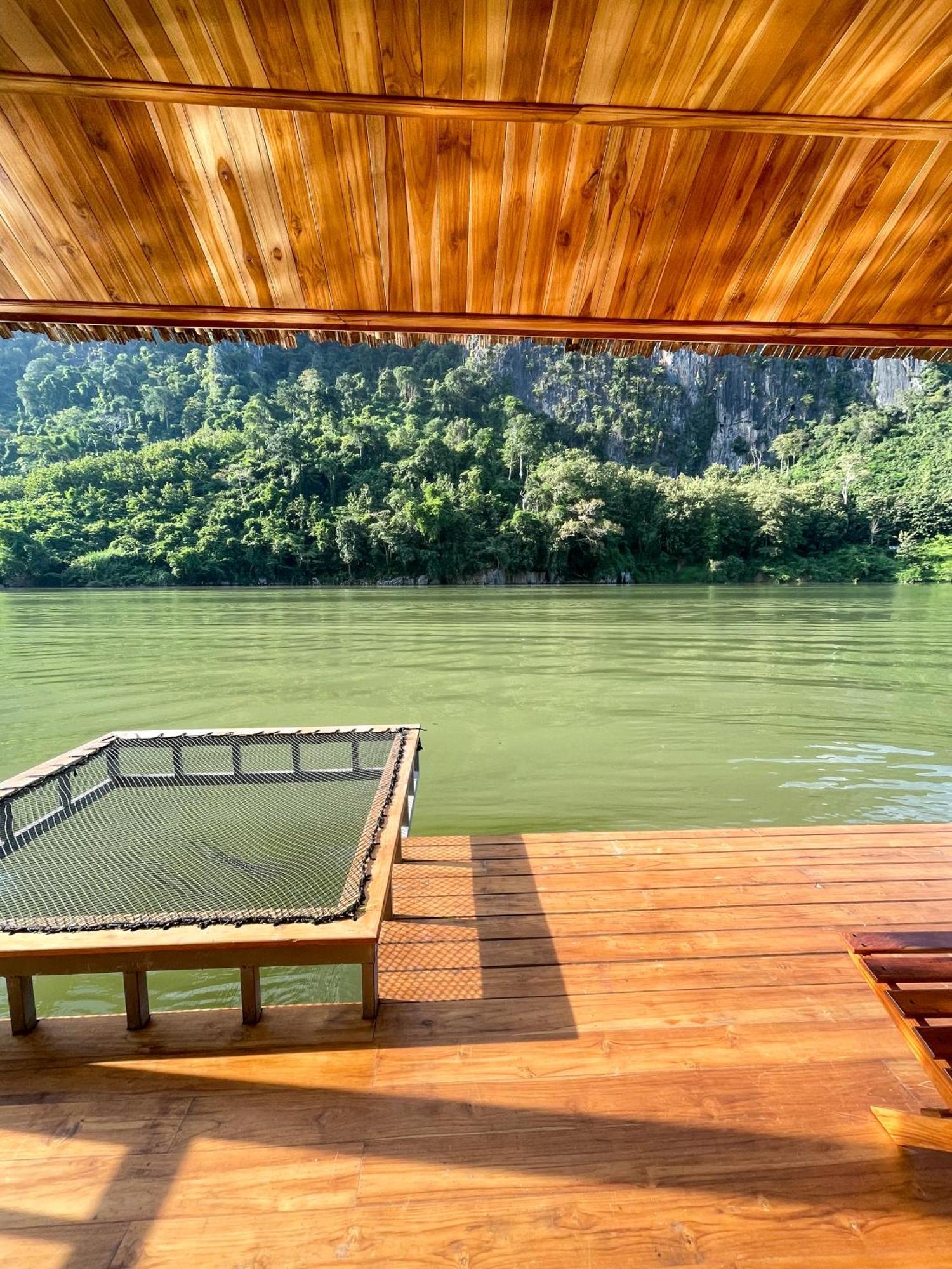 Готель Nongkhiaw The Float House Екстер'єр фото