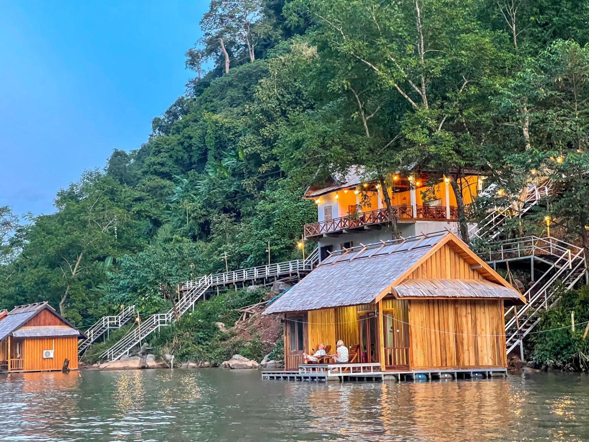 Готель Nongkhiaw The Float House Екстер'єр фото