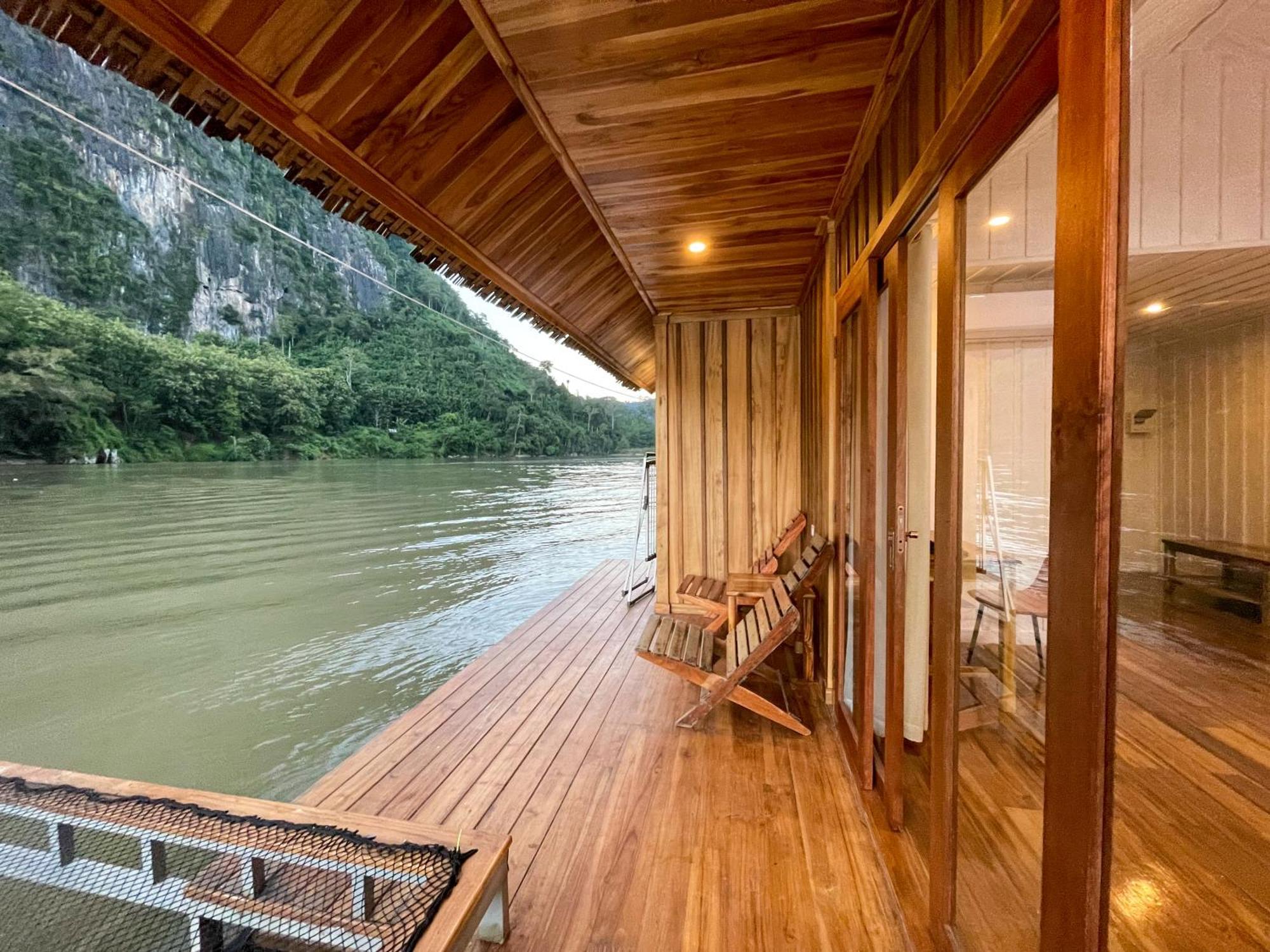 Готель Nongkhiaw The Float House Екстер'єр фото