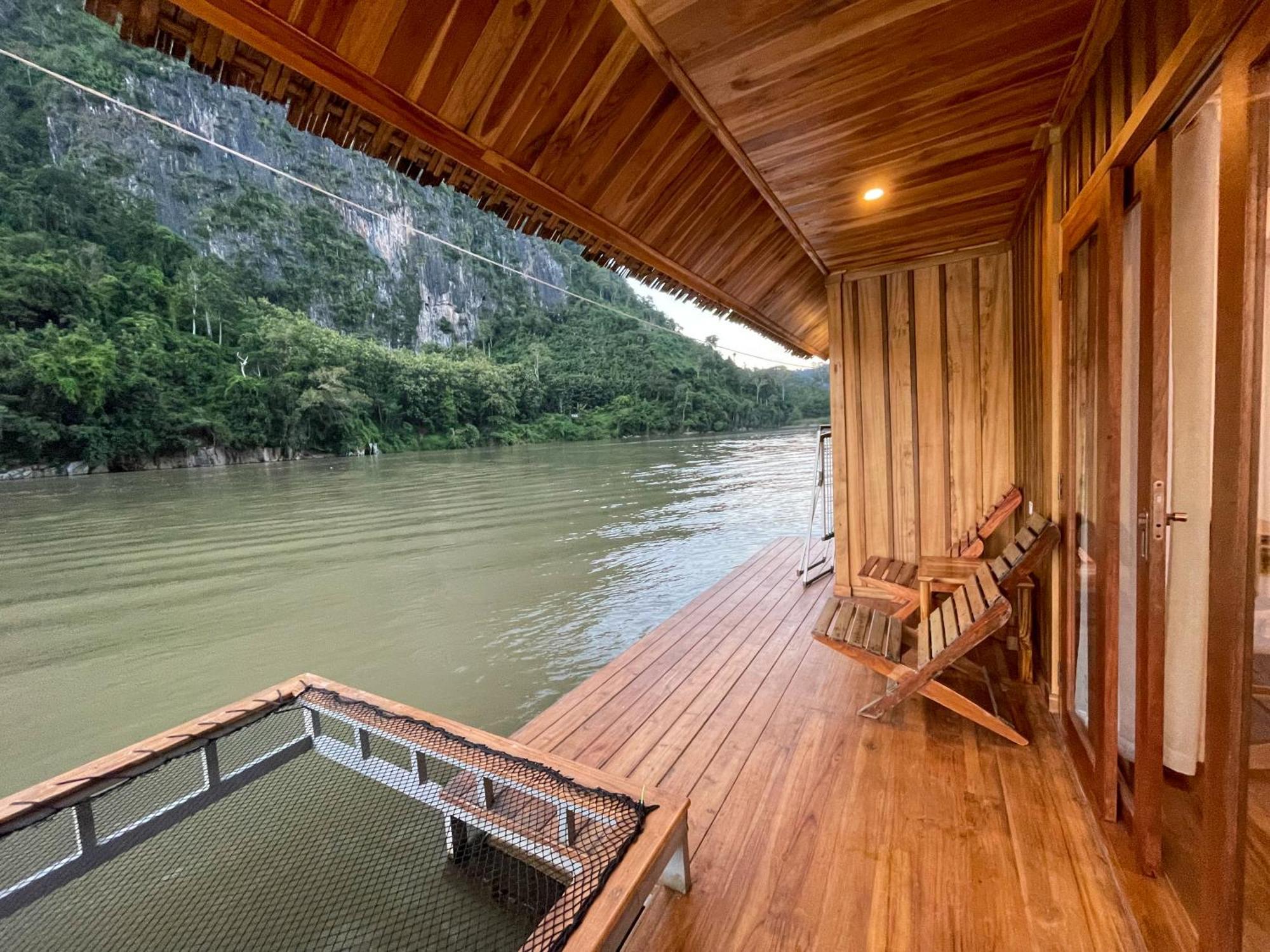 Готель Nongkhiaw The Float House Екстер'єр фото